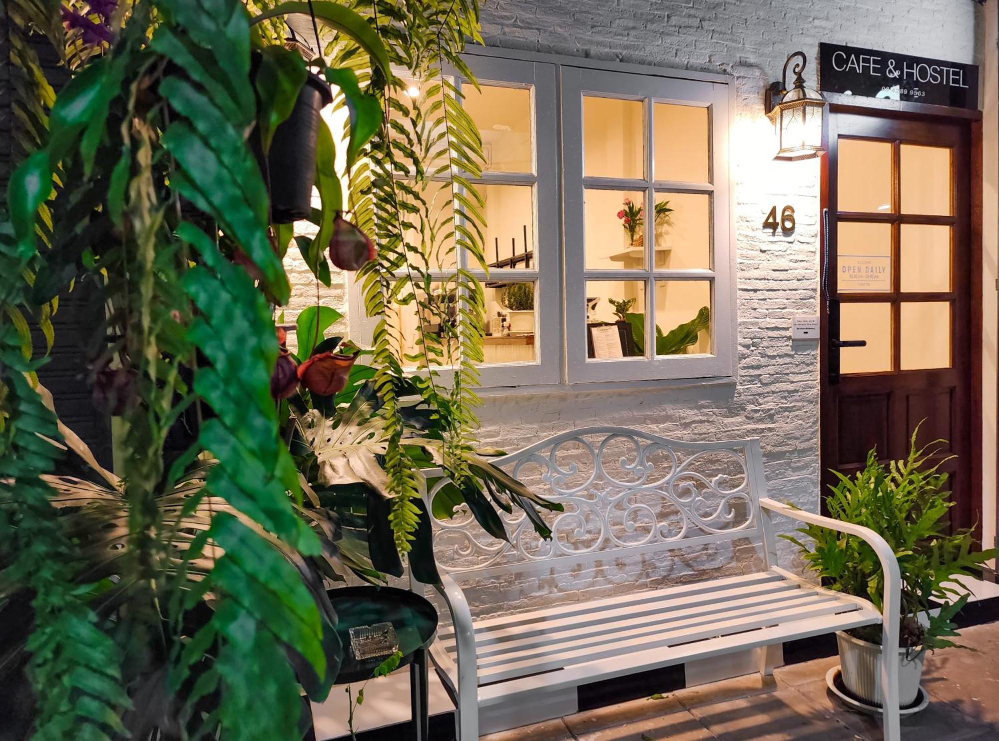Noir Cafe And Hostel Chinatown กรุงเทพมหานคร ภายนอก รูปภาพ